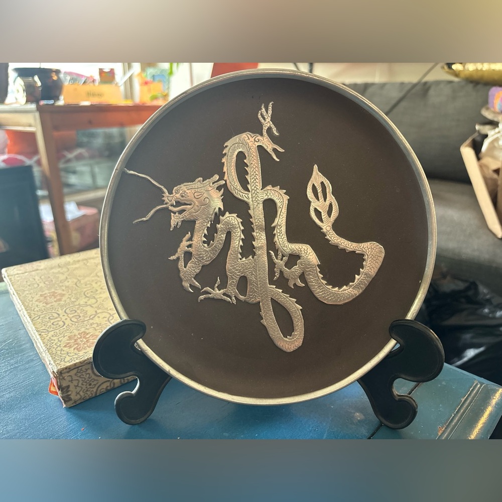 VINTAGE Chinese Tin Lay Art Decorative Plate with Silver Dragon Design - Picture 4 of 16